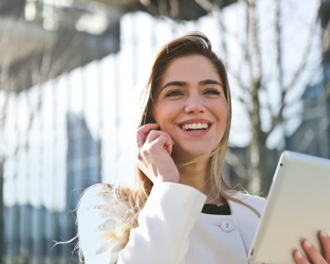 De Voordelen van Zelfliefde en Zelfontdekking in de Digitale Wereld