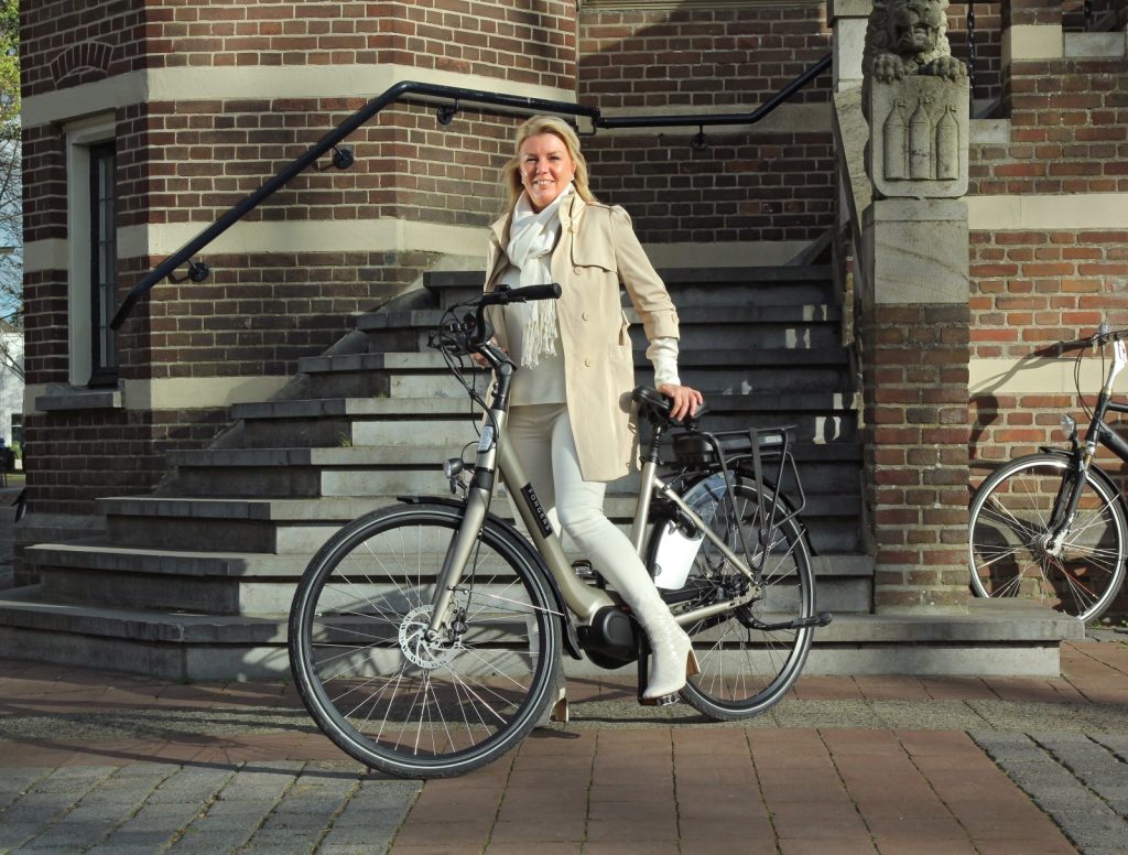 Ontdek de voordelen van elektrische bakfietsen voor moeders en gezinnen